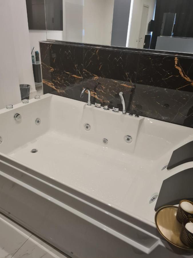 那不勒斯 玛丽瑟拉旅馆酒店 外观 照片